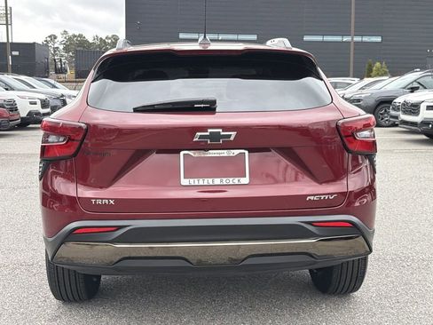 Used 2024 Chevrolet Trax ACTIV w/ Driver Confidence Package image 4