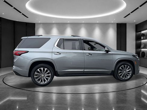 Certified 2023 Chevrolet Traverse Premier AWD/4WD image 5