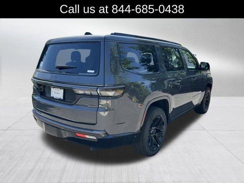 New 2026 Jeep Grand Wagoneer Limited AWD/4WD image 5