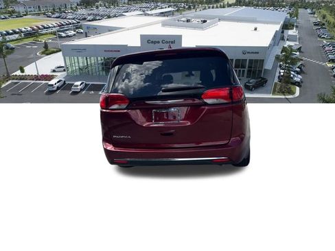 Certified 2019 Chrysler Pacifica Touring-L Plus image 19