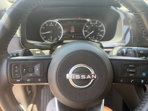Used 2024 Nissan Pathfinder SV FWD image 28
