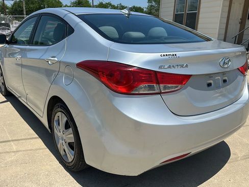 Used 2013 Hyundai Elantra GLS image 3