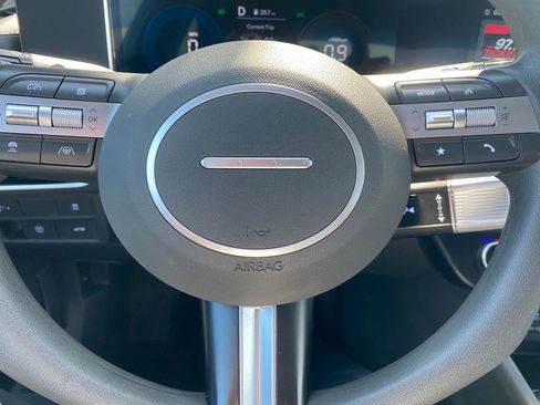 Used 2025 Hyundai Sonata SEL FWD image 16