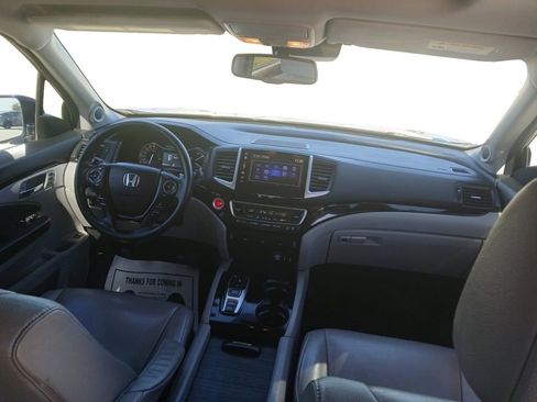 Used 2017 Honda Pilot Touring image 18