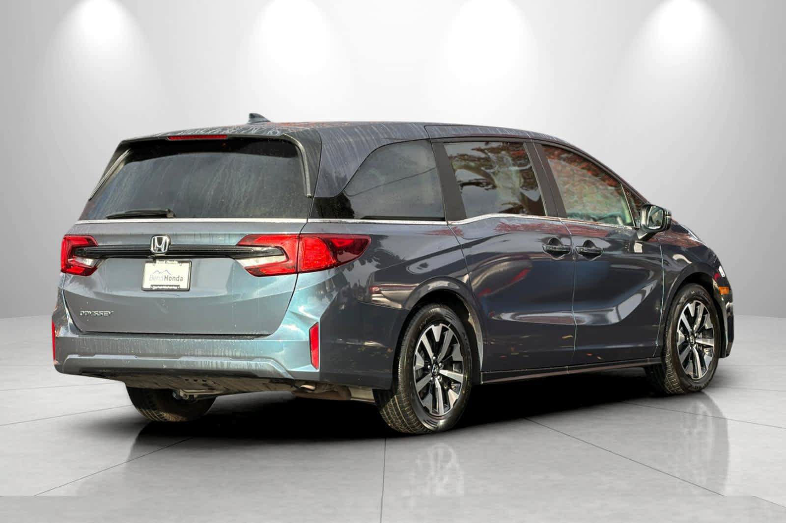 Used 2025 Honda Odyssey EX-L image 2