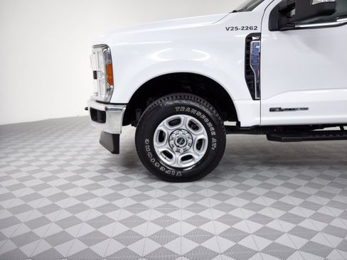 Used 2025 Ford F250 XLT w/ FX4 Off-Road Package AWD/4WD image 12