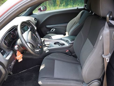 Certified 2022 Dodge Challenger SXT w/ Driver Convenience Group RWD image 4