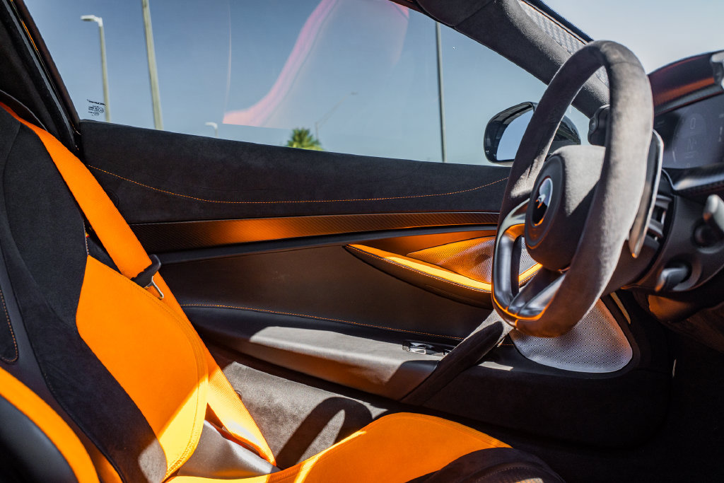 Used 2024 McLaren 750S RWD image 27