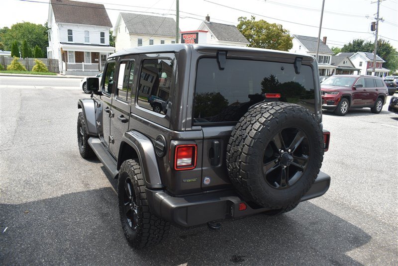 Used 2021 Jeep Wrangler Unlimited Sahara AWD/4WD image 6