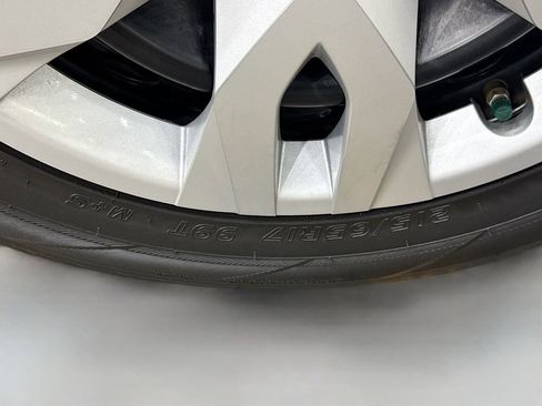 Used 2022 Toyota Corolla Cross L image 43