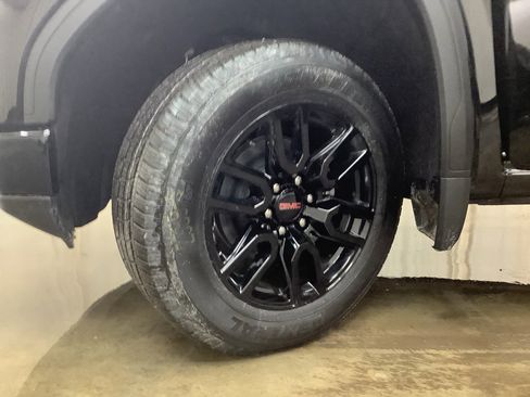 New 2026 GMC Sierra 1500 Elevation image 34