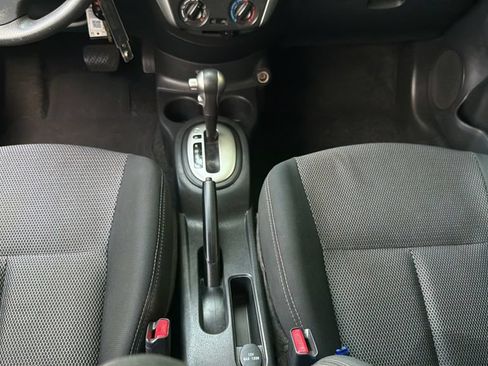 Used 2019 Nissan Versa SV FWD image 19
