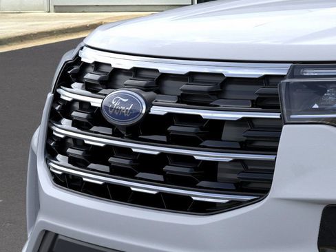 New 2026 Ford Explorer Active w/ Active Comfort Package image 17