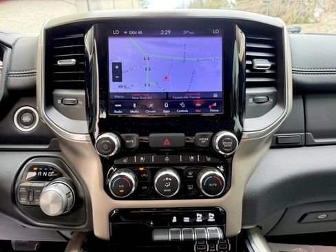 Used 2019 RAM 1500 Laramie AWD/4WD image 37