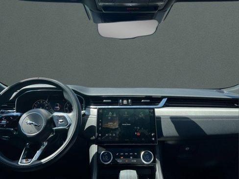 Certified 2025 Jaguar F-PACE R-Dynamic S image 21