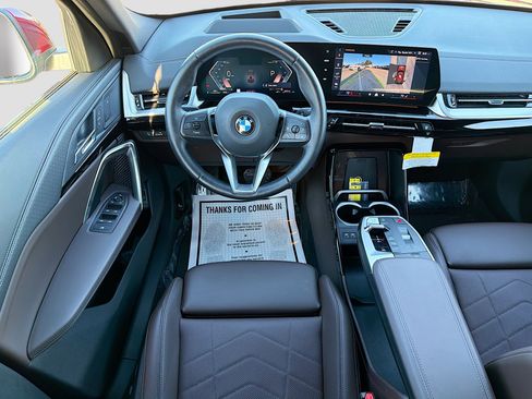 Used 2025 BMW X2 xDrive28i image 16