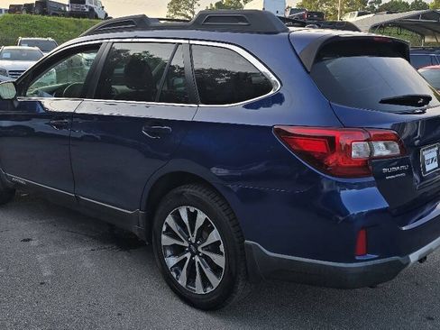 Used 2015 Subaru Outback 2.5i Limited AWD/4WD image 5
