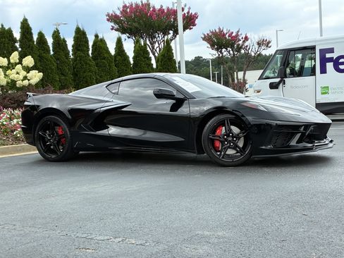 Used 2023 Chevrolet Corvette Stingray Preferred Cpe w/ Z51 Performance Package RWD image 3
