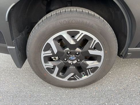 Certified 2025 Subaru Forester Premium w/ Convenience Package #2 image 11