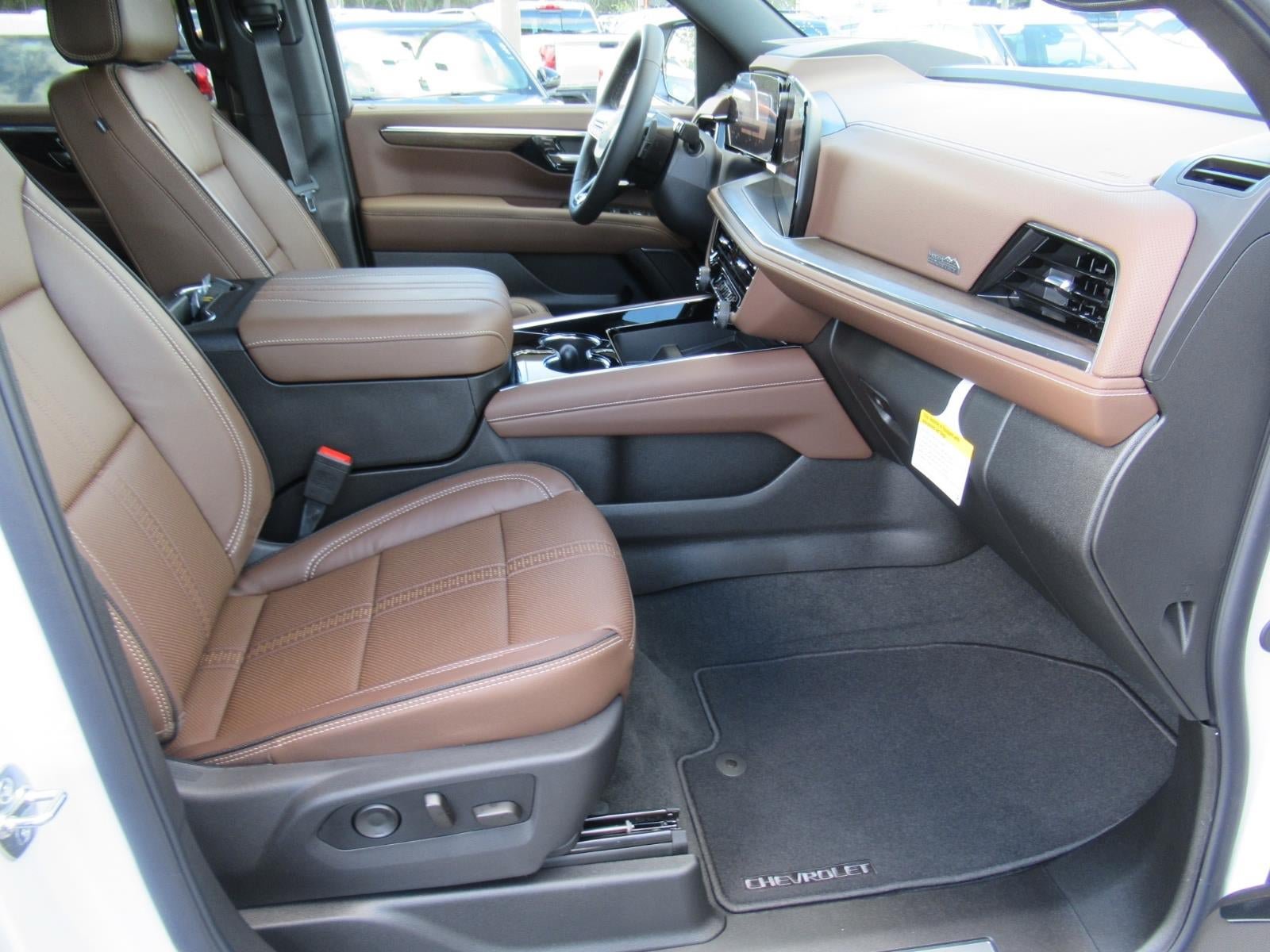 New 2026 Chevrolet Tahoe High Country w/ Sun And Tow Package AWD/4WD image 10