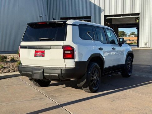 Certified 2025 Toyota Land Cruiser image 5