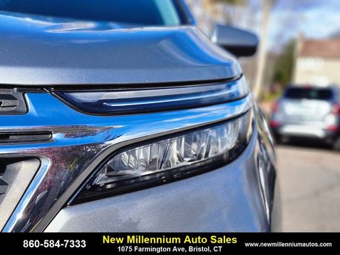 Used 2023 Chevrolet Equinox LT w/ Driver Convenience Package image 10