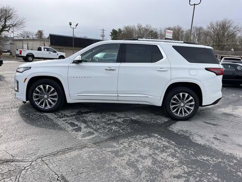 Used 2022 Chevrolet Traverse Premier FWD image 6