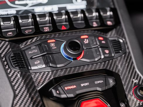 Used 2016 Lamborghini Aventador LP 750-4 Superveloce image 60