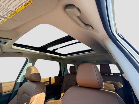 Used 2025 Nissan Pathfinder Platinum w/ Cargo Package image 21