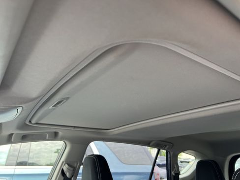 Used 2018 Toyota RAV4 XLE w/ Plus Extra Value Package AWD/4WD image 19