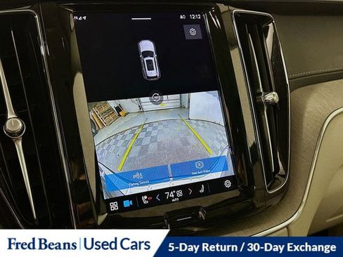 Used 2023 Volvo XC60 B5 Ultimate w/ Climate Package image 15