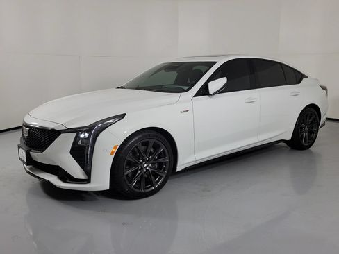 Used 2026 Cadillac CT5 V w/ Technology Package RWD image 2