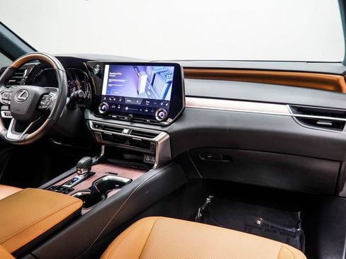 Used 2024 Lexus RX 350 Premium w/ Convenience Package image 19