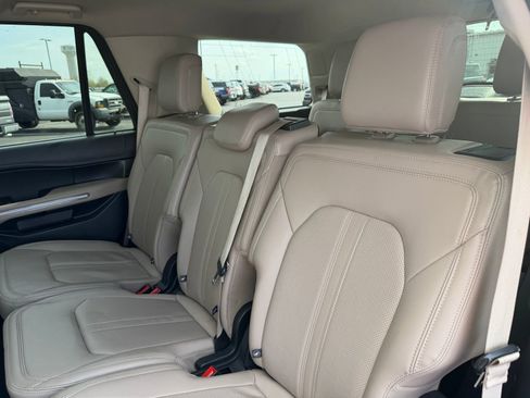 Used 2024 Ford Expedition Limited AWD/4WD image 15