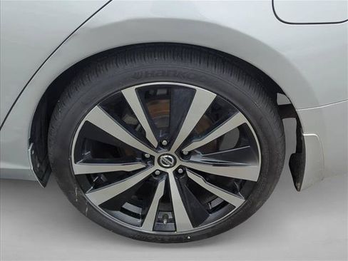 Used 2021 Nissan Altima 2.5 SR w/ SR Premium Package FWD image 24