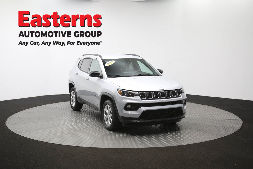 Used 2024 Jeep Compass Latitude AWD/4WD image 51