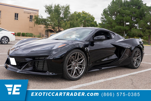 Used 2024 Chevrolet Corvette Z06 RWD image 1