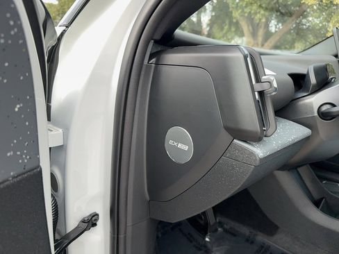 New 2026 Volvo EX30 Ultra w/ Climate Package image 12