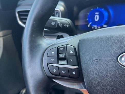 Used 2020 Ford Explorer Platinum w/ Premium Technology Package image 17