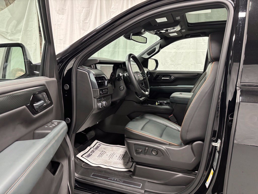 Used 2026 GMC Yukon XL AT4 AWD/4WD image 10