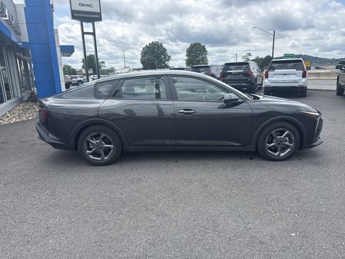 Used 2025 Kia K4 FWD image 2
