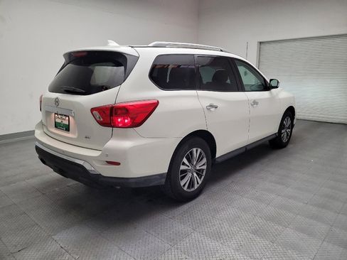 Used 2020 Nissan Pathfinder SV FWD image 9