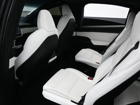 Used 2022 Tesla Model X Plaid AWD/4WD image 26