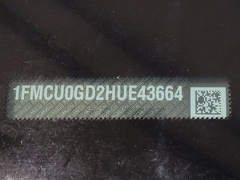 Used 2017 Ford Escape SE image 33