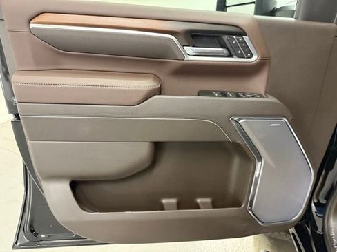 New 2025 GMC Sierra 2500 Denali w/ Denali Reserve Package image 13