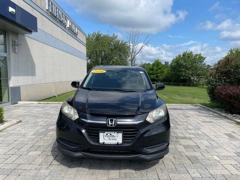 Used 2018 Honda HR-V LX image 9