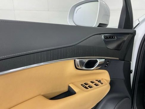 Certified 2024 Volvo XC90 T8 Ultimate w/ Protection Package Premier AWD/4WD image 29