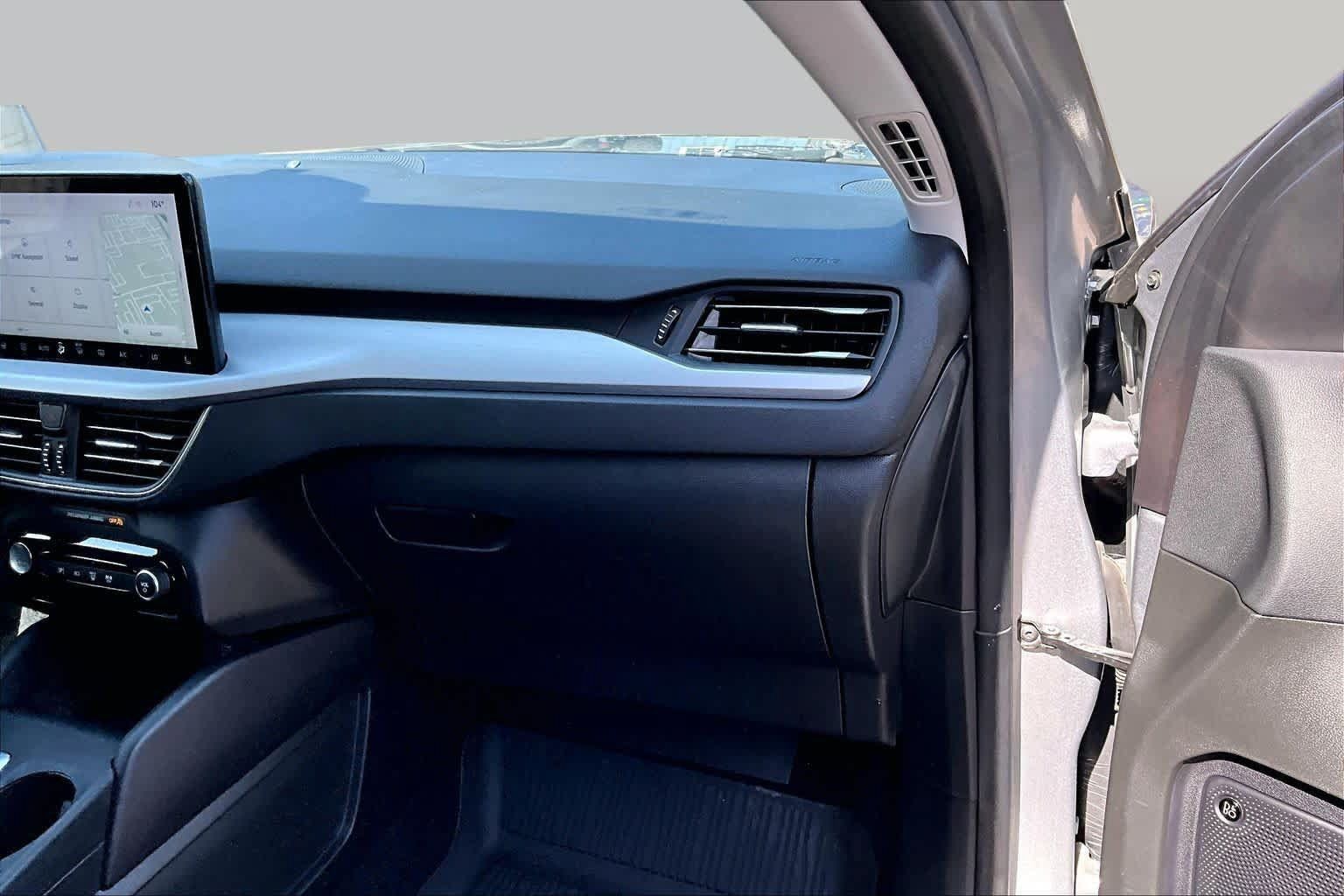 Used 2023 Ford Escape SE w/ PHEV Premium Package FWD image 19