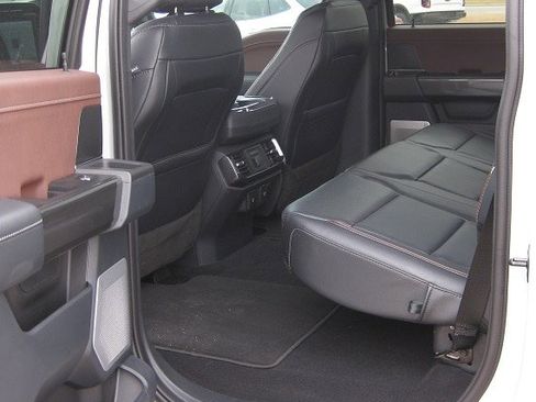 Used 2023 Ford F150 Lariat w/ Equipment Group 502A High image 10