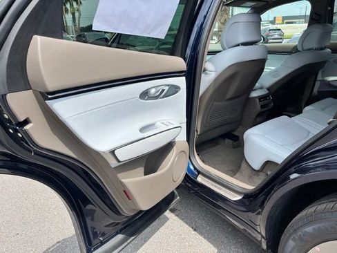 New 2026 Genesis GV70 2.5T Advanced AWD/4WD image 17